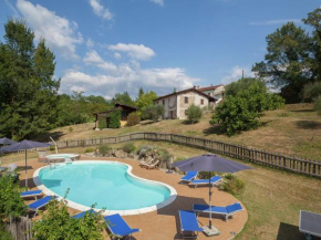 Lovely Farmhouse in Aulla with Swimming Pool, Apella